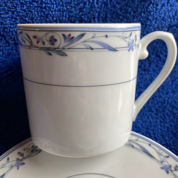 Christopher Stuart Y0217 Overture Fine China Cups and Saucers - Picture 11 of 15